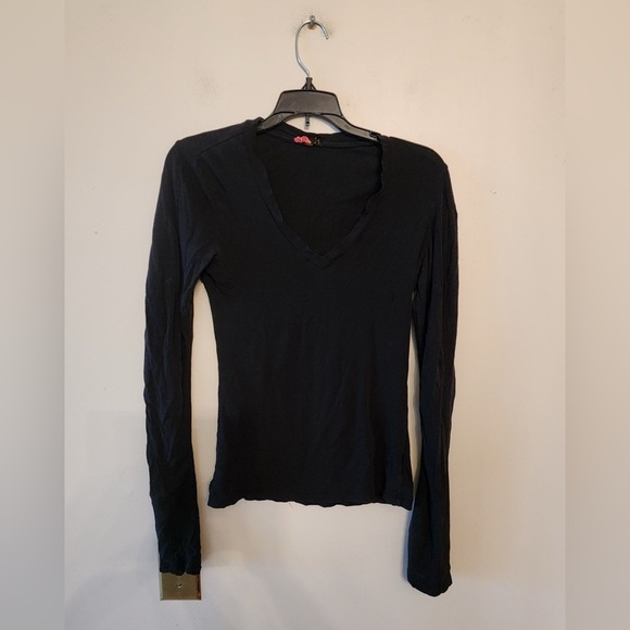 Rue 21 black lightweight Long Sleeve shirt size medium - Picture 1 of 3